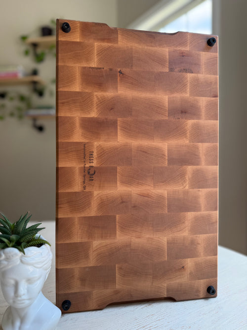 End Grain Mama Boar 12x20